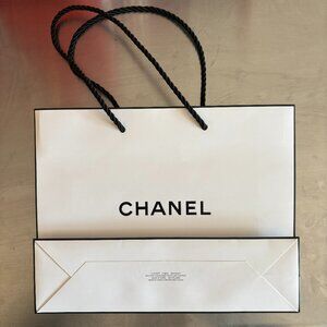 Chanel classic black white paper shopping bag bougie EMPTY 10 x 8 x 3 inches